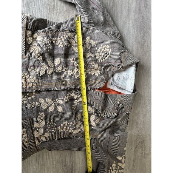 Embroidered Brown Blazer - Picture 11 of 13